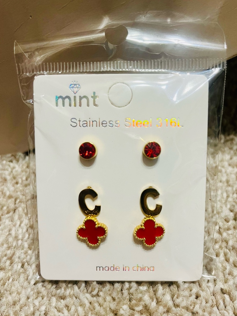 Mint Gold-Tone with Red Clover & Red Crystal Stud Earring Set